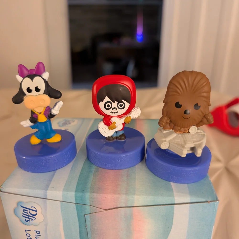 McDonald's Kids Toy Figurines with Bright Blue Bases - Disney & Pixar Characters - Picture 4 of 5